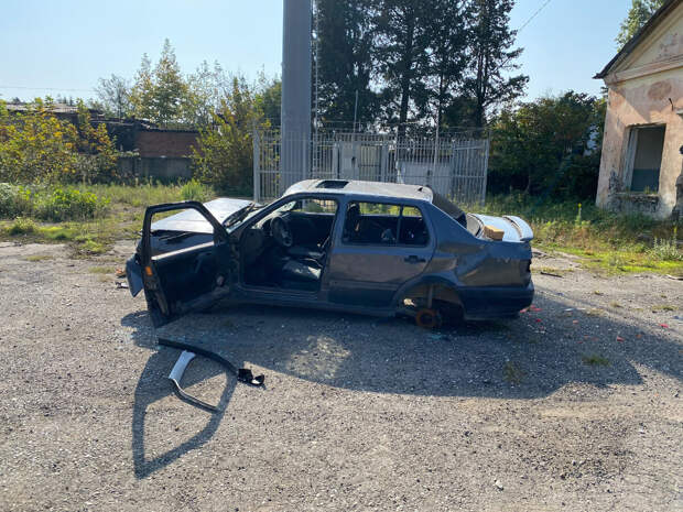 Местные в Абхазии мне объянисили, почему у них такая разруха и нищета, но мое мнение о стране-заброшке не изменилось