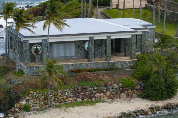 Стало известно о попытках Эпштейна пригласить Маска на его скандальный остров