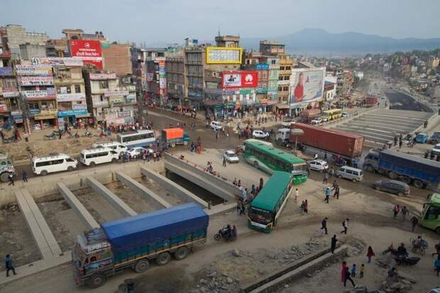 Пригородные дороги Катманду - настоящий ад авто, дороги, интересное, катманду, непал, ужас, фото