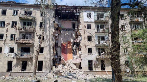 ВСУ резко завопили, что 7 ракет ударили по военной базе и узлу связи в Луганске
