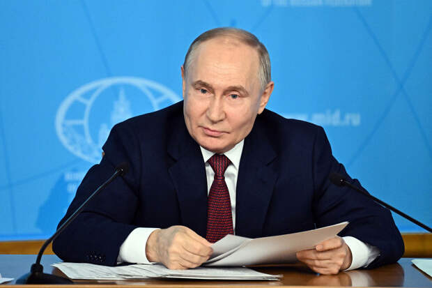 Президент Путин вспомнил, как боялся отморозить уши в Якутске в -50°C