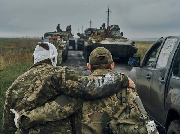 Раненые украинские военнослужащие© AP Photo / Kostiantyn Liberov