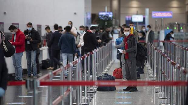 Более 350 пассажиров «Победы» не могут вылететь из Турции из-за погодных условий