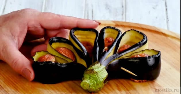 ЦВЕТЫ ИЗ БАКЛАЖАНОВ С КАРТОФЕЛЕМ И МЯСОМ
