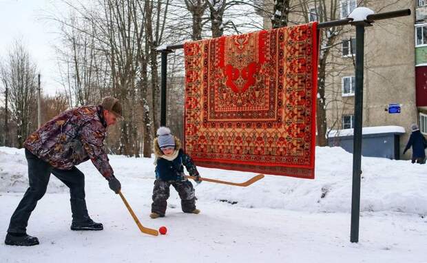 Юрист Капштык: жильцам домов нужно выделить место для выбивания ковров