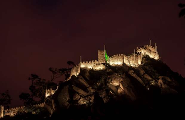 Замок мавров (Castelo dos Mouros)