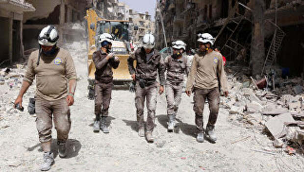 Активисты из организации Белые каски в Сирии. Архивное фото