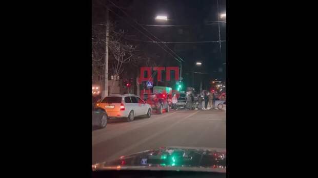 ДТП на Заперевальной https://t.me/webmoney_dn/311260Video: Клип