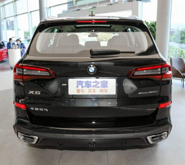 BMW X5 L-действительно длинный внедорожник в Китае за 95 000 долларов