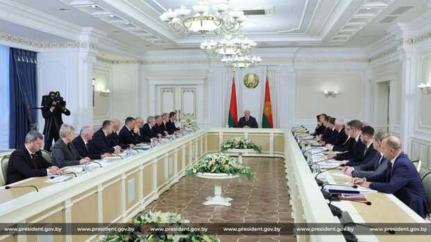 Президент Лукашенко: комплекс «Орешник» будет перемещаться по всей Белоруссии