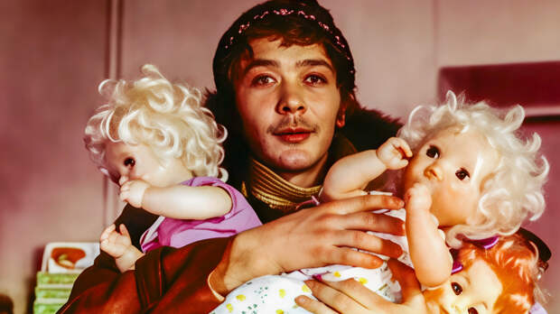 «Подменяли» детей и клеили усы: как снимали советский фильм «Усатый нянь»