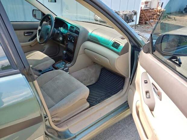 Универсал Subaru Outback переделали в очень странный пикап