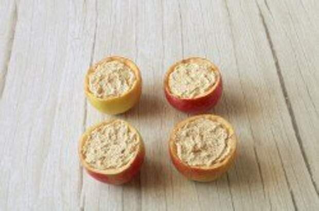 Запеченные яблоки с творогом в духовке (Oven baked apples with cottage cheese)