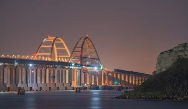 Длина Крымского моста – 19 километров. Фото: most.life