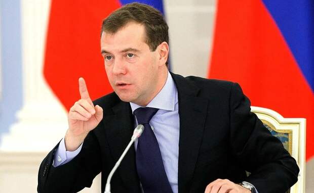 Медведев: Сложно сказать, где будет граница санитарной зоны на Украине