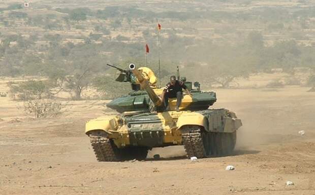 Сирийские Т-90 и российские Ми-28 прорывают оборону ИГИЛ в Хаме