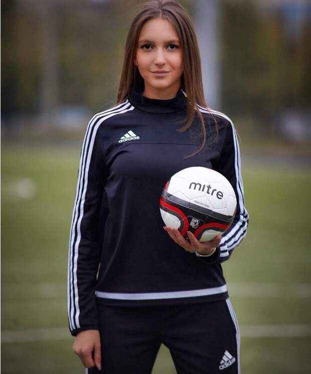 Самые соблазнительные судьи Самые соблазнительные судьи арбитр, арбитры, глаз не оторвать, спортивные судьи, судьи, судья, футбол