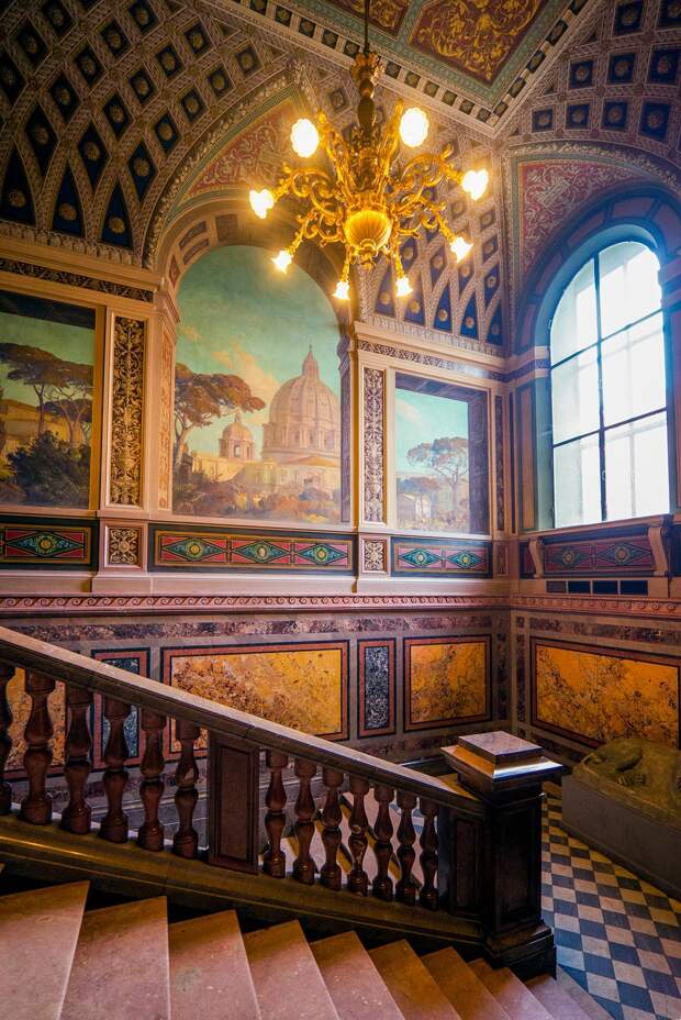 10 зданий Санкт-Петербурга, сногсшибательных ИЗНУТРИ (ФОТО)