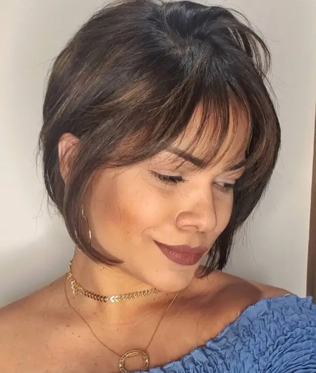 Тонкая челка: 12 потрясающих идей для разной формы лица