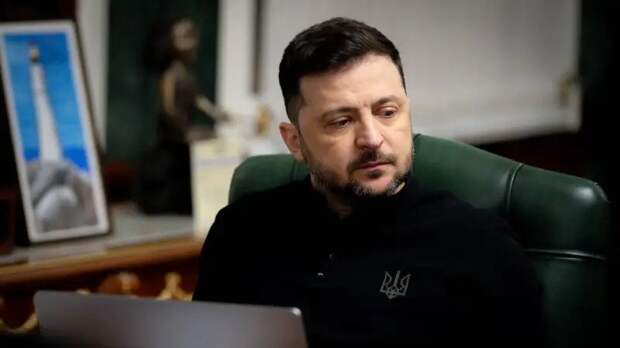 Зеленский заявил о постоянном дефиците денег