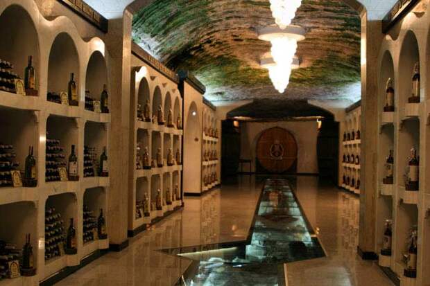 Топ 10 Самых больших винных коллекций