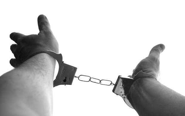 Росгвардейцы задержали 12 дезертиров ВСУ и нашли схрон оружия в ЛНР