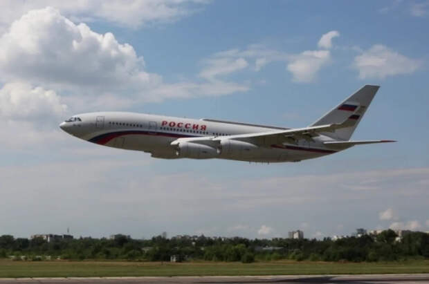 Борт летнего отряда «Россия» приземлился в Нью-Йорке