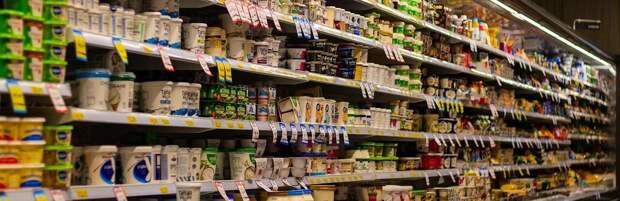 Казахстанцы тратят на продукты более половины бюджета