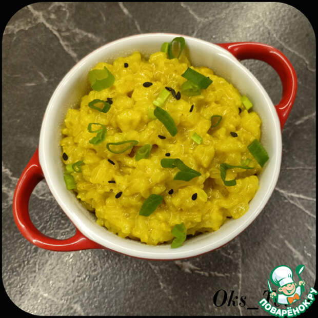 Рис в сметанном соусе на сковороде