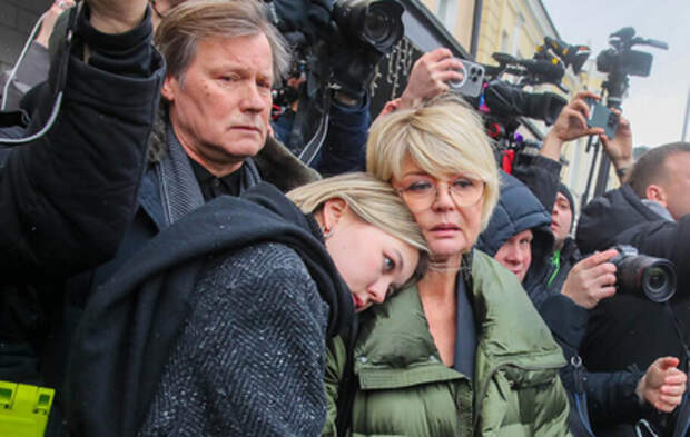 «Такая семья, такие люди»: вот почему Игорь Гордин оставил Меньшову в день смерти Алентовой