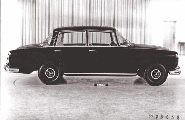 Мерседес W122