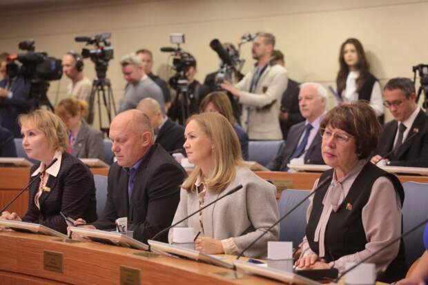Мосгордума, парламент, депутат, Степан Орлов, Николай Губенко, постановление, Председатель, Заместитель Председателя, комиссия