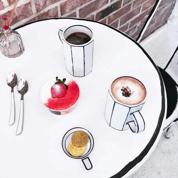 In Seoul, This Unusual Cafe Makes Its Customers Feel In A Comic Book