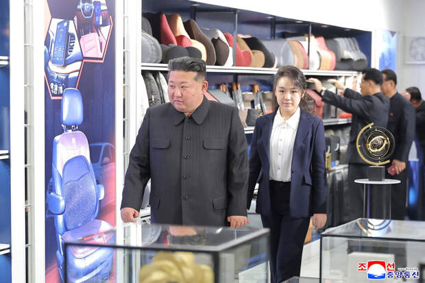 Independent: разведка Южной Кореи считает дочь Ким Чен Ына его преемницей