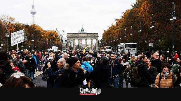 Разгон демонстрации в Берлине. 18.11.2020