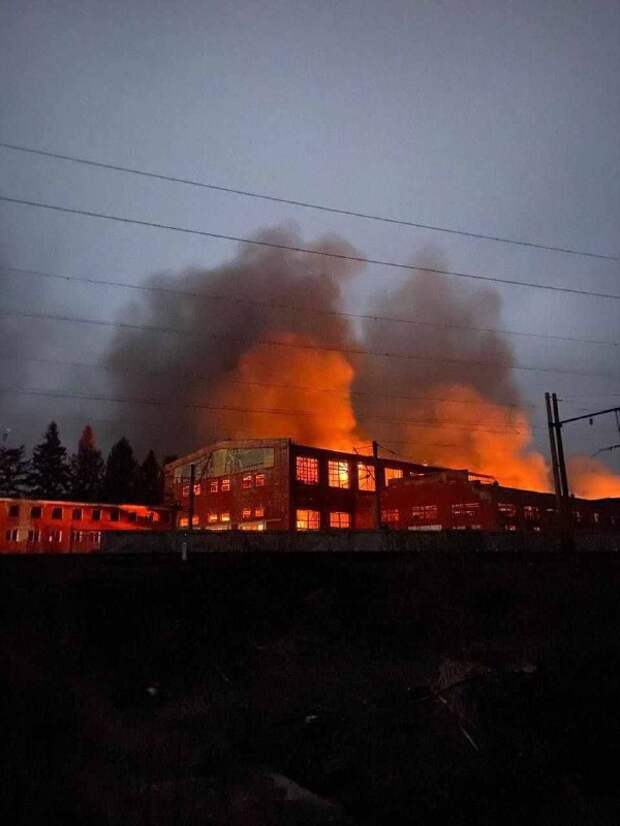 🇷🇺💥🇺🇦Армия России продолжает атаковать ключевые ж/д узлы и уничтожать локомотивы