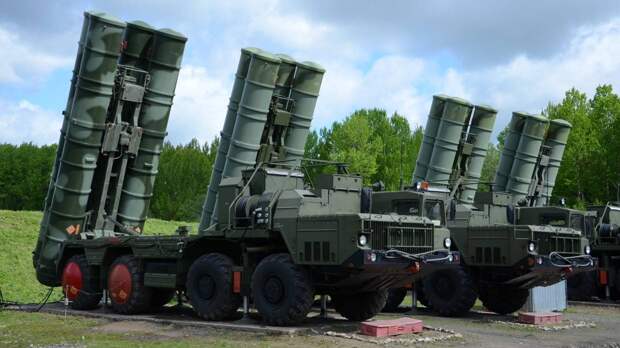 Расчеты С-400 провели учения по обнаружению самолетов сил НАТО над Черным морем