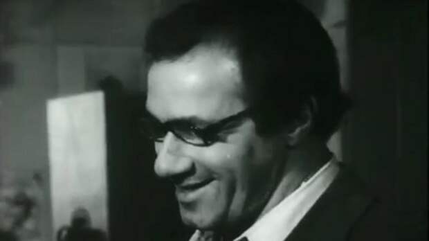 Умер ведущий передачи "Радионяня" Лев Шимелов