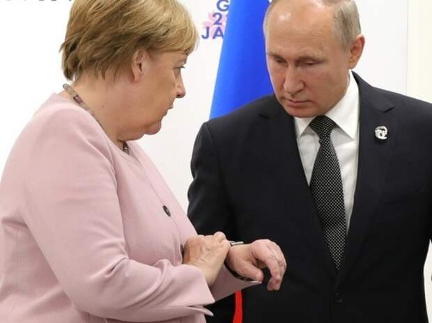Тайный сговор против США: зачем Меркель едет к Путину Тайный сговор против США: зачем Меркель едет к Путину
