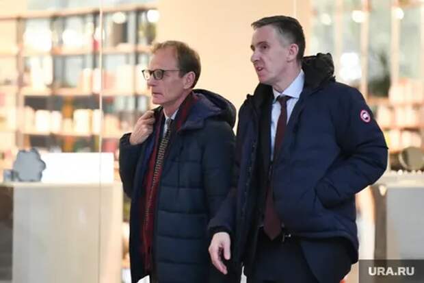 Ельцин был самым непопулярным президентом России (Медведев, конечно, тоже знатно покуролесил, но под чутким управлением Путина, и более таких рискованных ходов Владимир Владимирович не совершал).-5