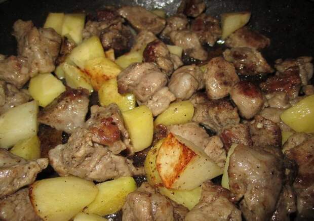 Тушеная свинина с капустой и картошкой: рецепт и секреты приготовления