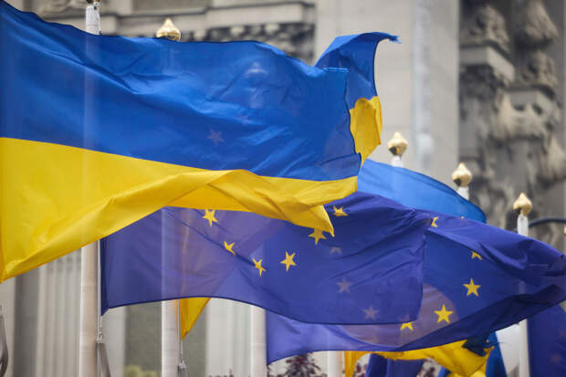 ЕК: последующая помощь Киеву будет увязана с ходом выполнения плана реформ