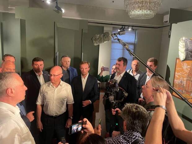 В Абхазии открылась выставка «Москва – Сухум. Искусство общего века»