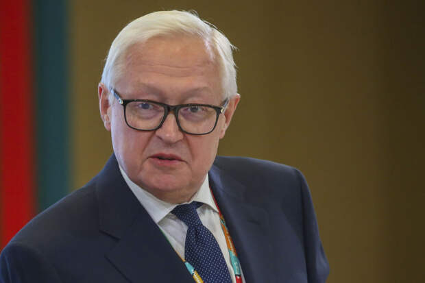 Рябков: Россия учла решение разместить ядерные ракеты США в Великобритании