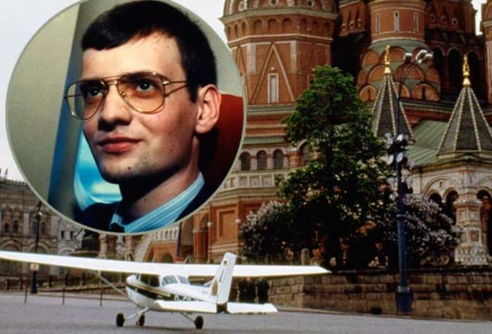 Самолет Матиаса Руста на Красной площади | Фото: mediaspy.ru