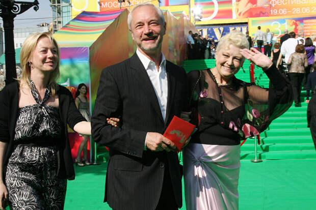 Евгений Герасимов с женой и дочерью. Фото: film.ru