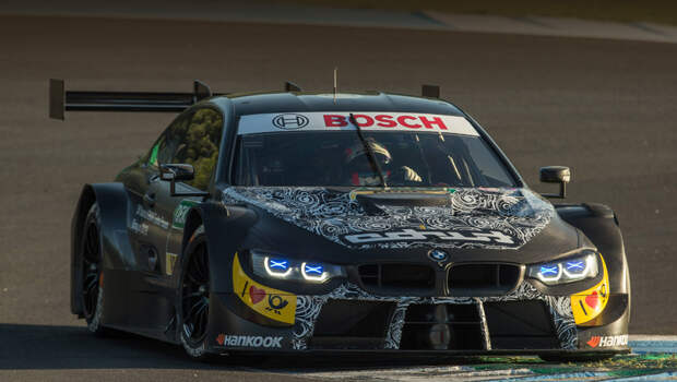 Bmw 4,Bmw m4,Bmw m4 dtm. Как и раньше, M4 DTM почти не имеет общих деталей с серийной сестрой M4. Тут углепластиковый монокок, подвески на двойных поперечных рычагах с толкающими штангами спереди и сзади, шестиступенчатая секвенталка.
