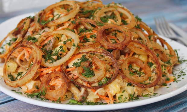 Вкусный мясной салат