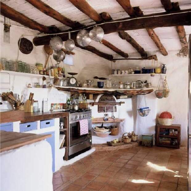 Экодом своими руками: кухня дом из глины
