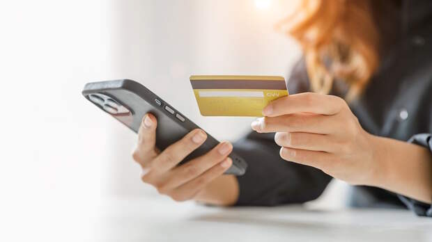 Нужно больше данных: правила перевода денег изменятся с 1 апреля в России